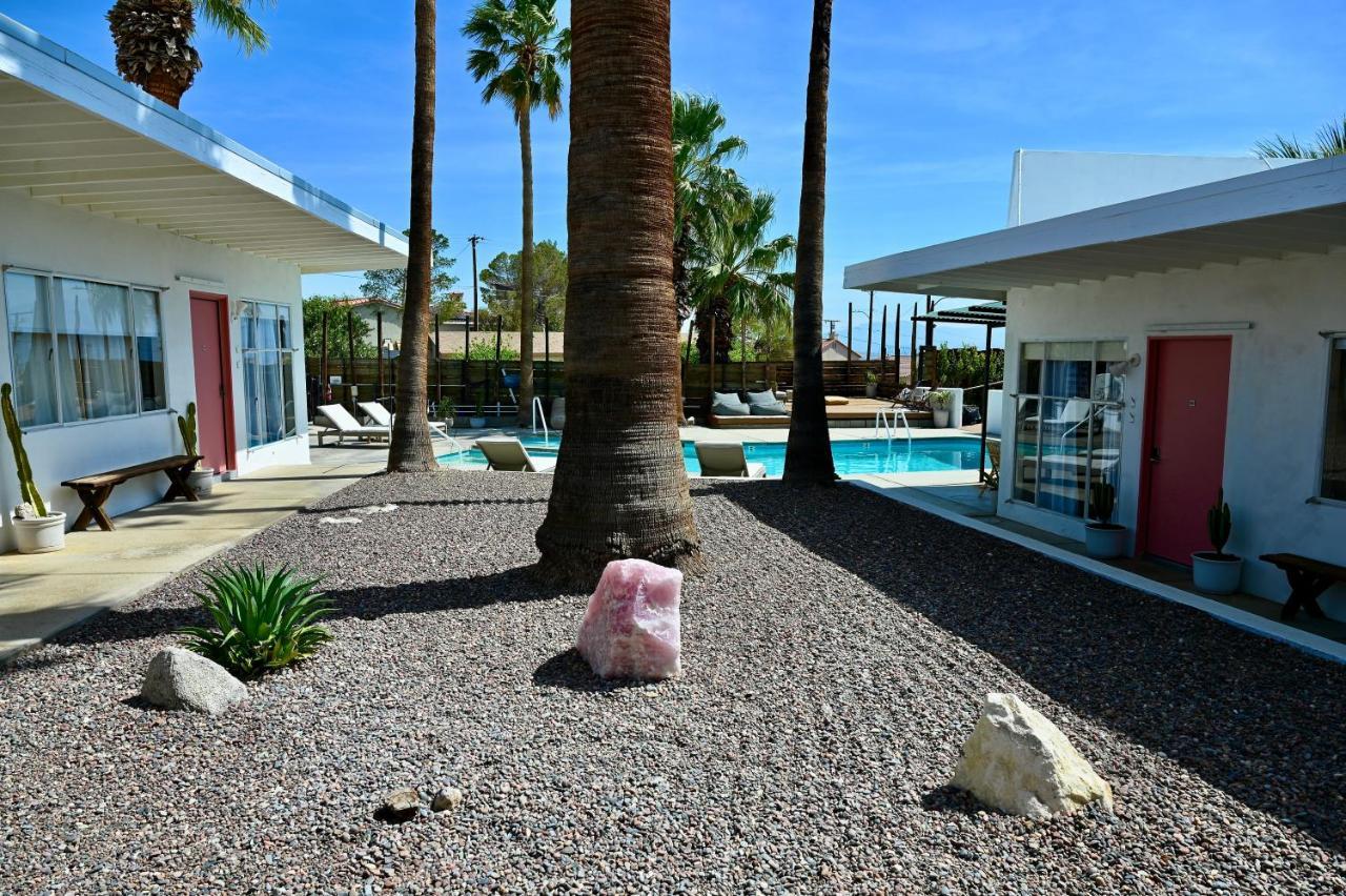 Miracle Manor Boutique Hotel & Spa Desert Hot Springs Exterior photo